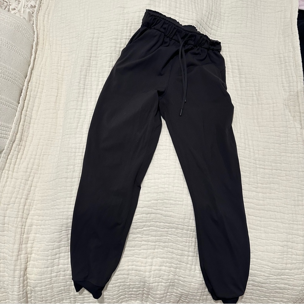 Lululemon Stretch High-Rise Jogger Full Length
Black Sz 4